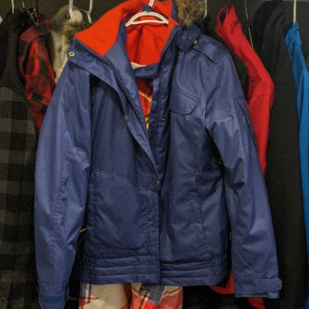 Ladies 2 piece snow suit size xl